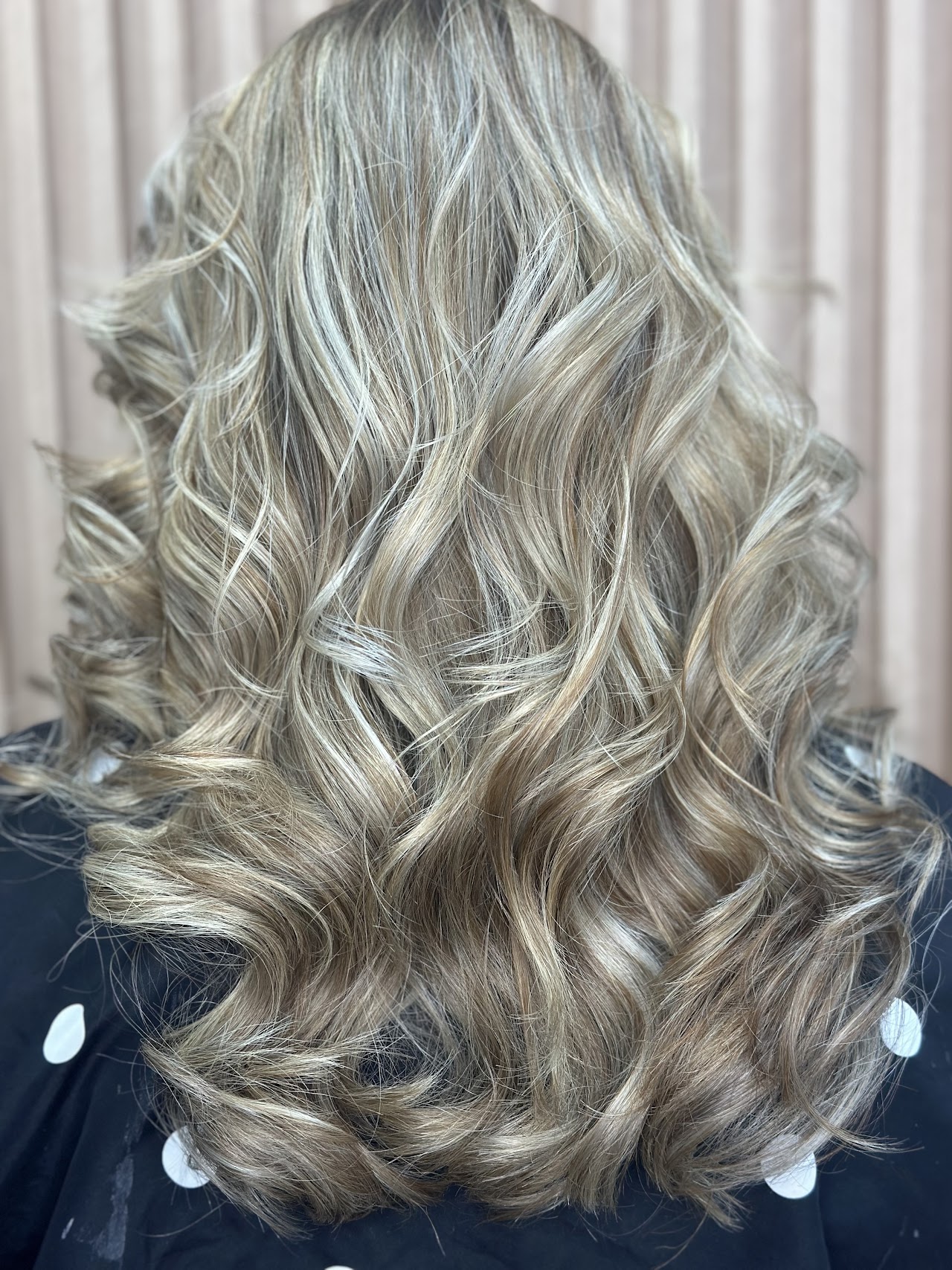 Stunning blonde hair styling at Julita Salon